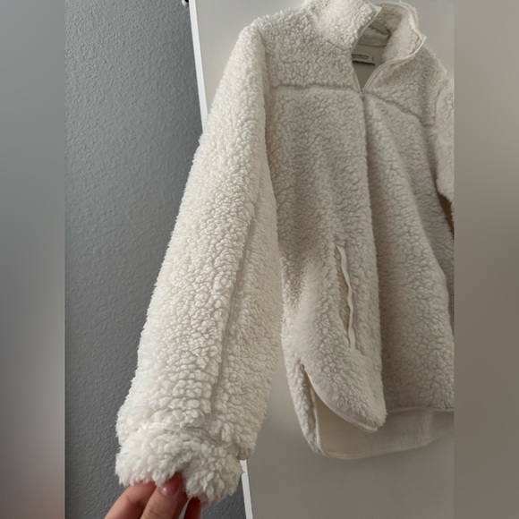 Abercrombie & Fitch Sherpa Half Zip Pullover - Picture 3 of 8